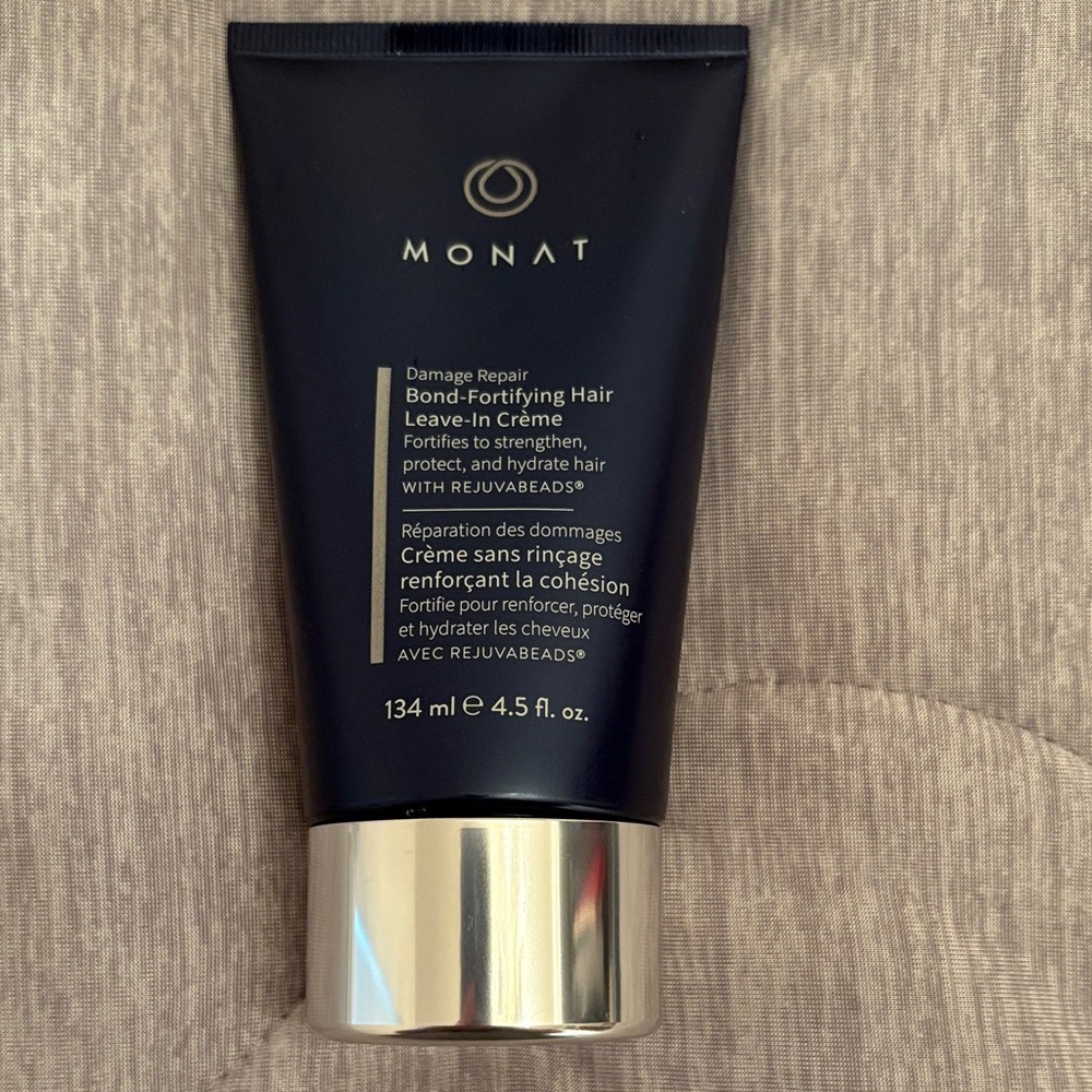 Monat Bond-Fortifying Hair Leave-In Crème